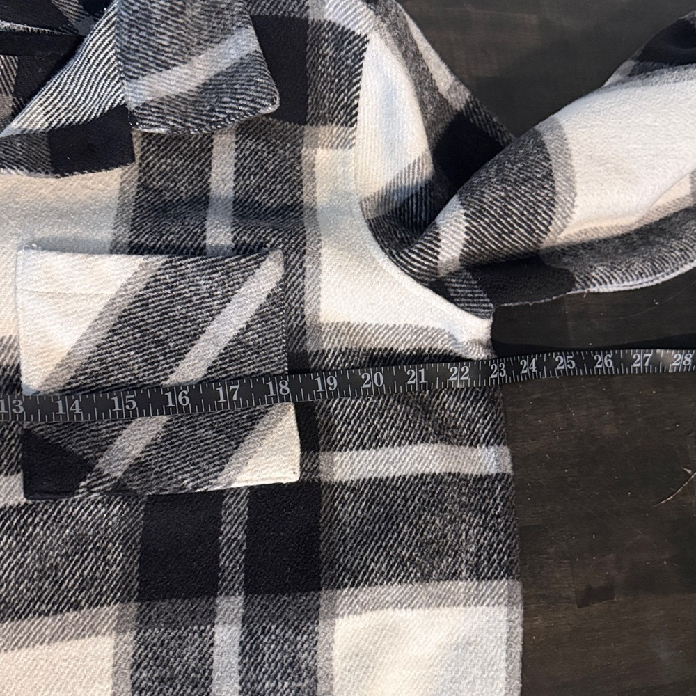 1Clique Black White Gray Button Down Plaid Shacket Size 2X - Picture 3 of 6